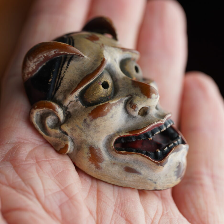 Netsuke japon masque démon japonais hannya en bois