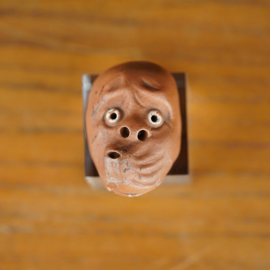 Netsuke japon masque hyottoko en céramique