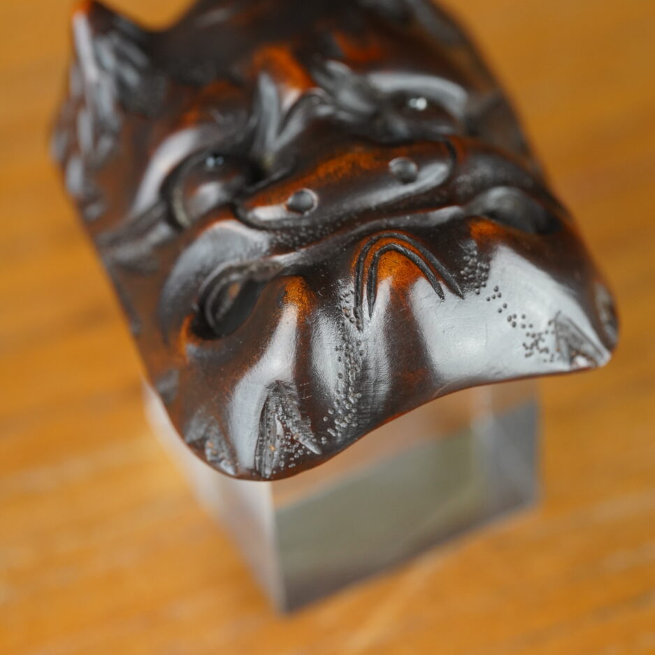 Netsuke japonais masque Oni par Hojitsu Meikeisai